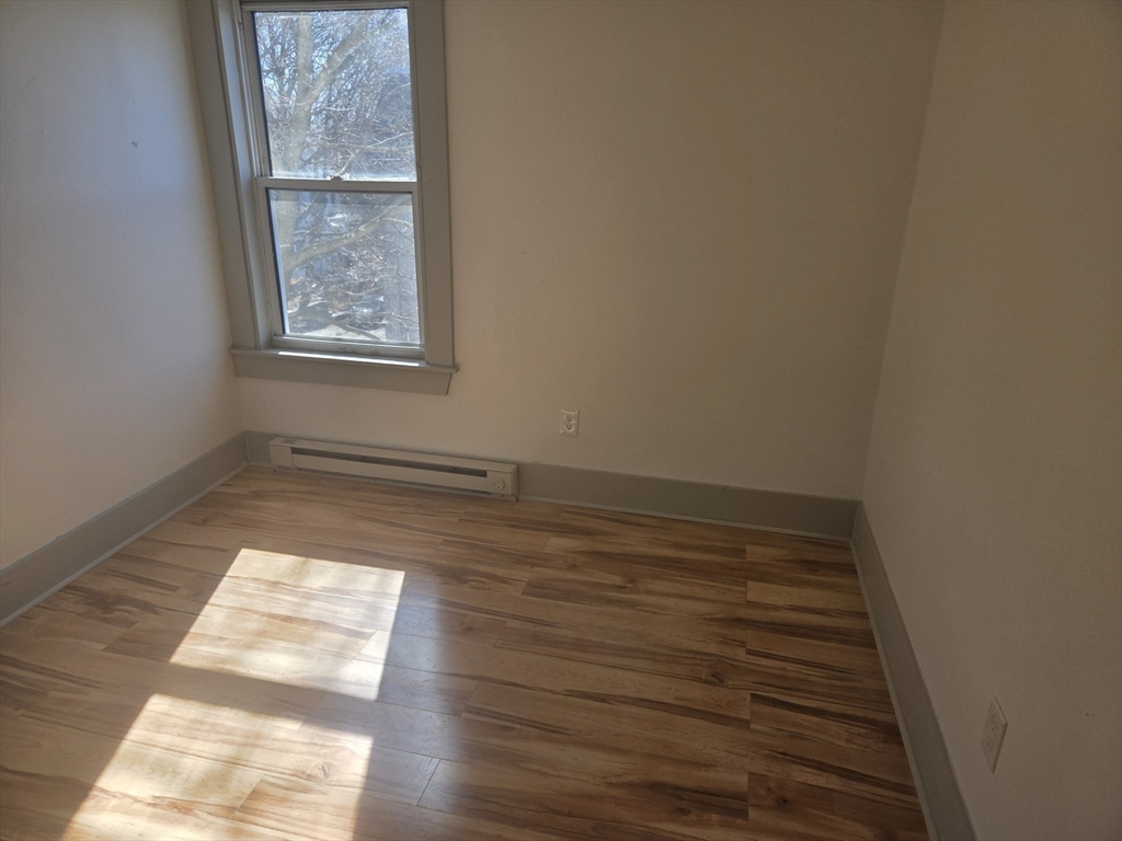 40 Garnet Street # 2