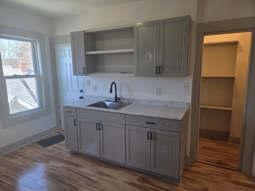 40 Garnet Street # 2