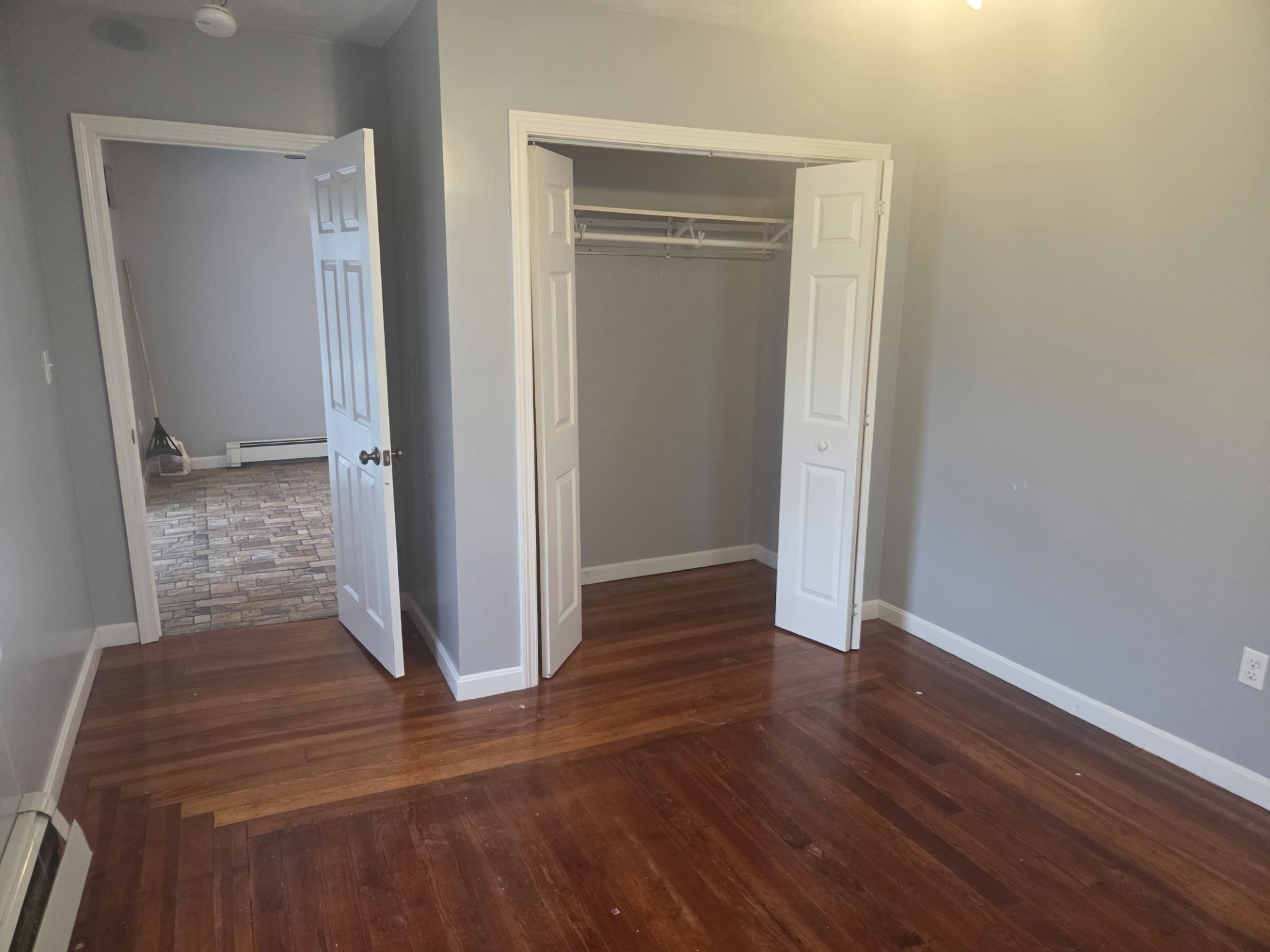 953 Globe Street