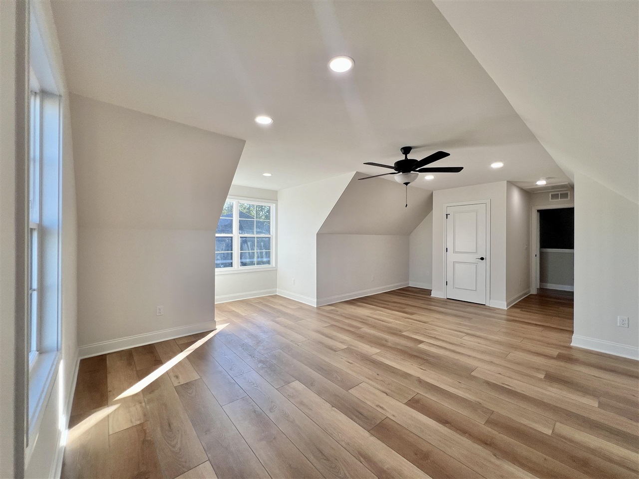 2194 Annapolis Lane