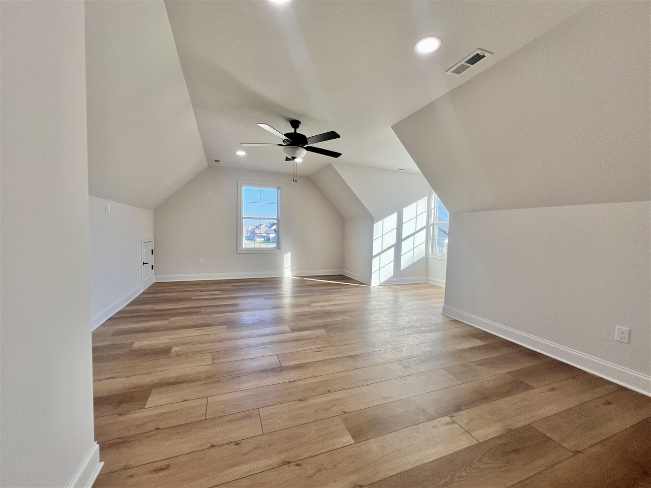 2194 Annapolis Lane