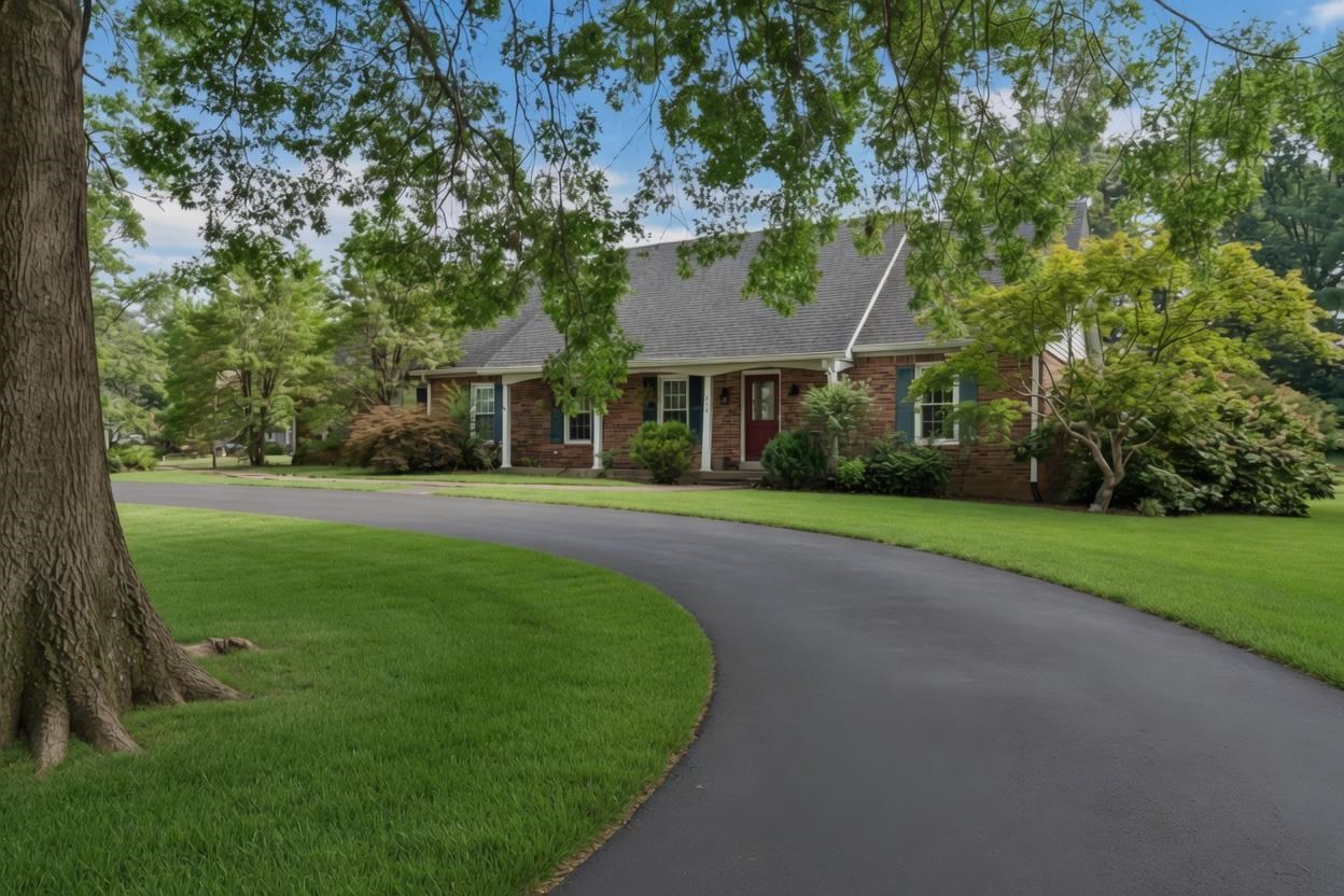 518 Drakesborough Drive