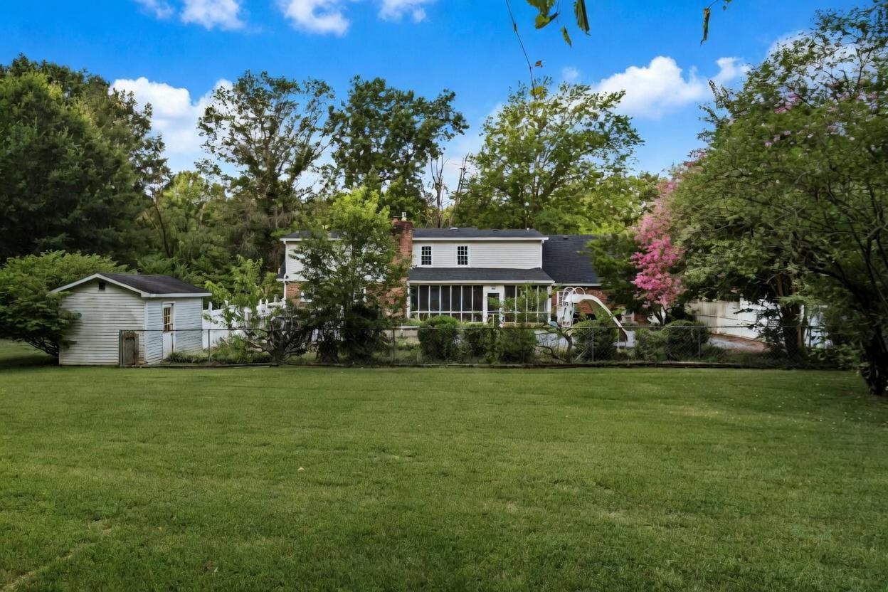 518 Drakesborough Drive