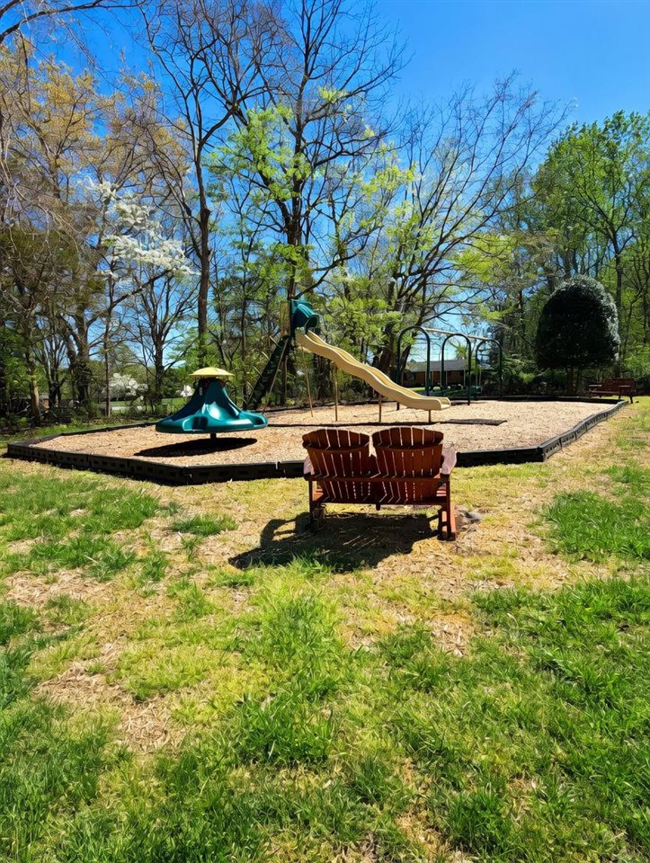 518 Drakesborough Drive