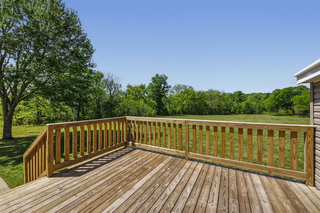 885 Moorman Lane