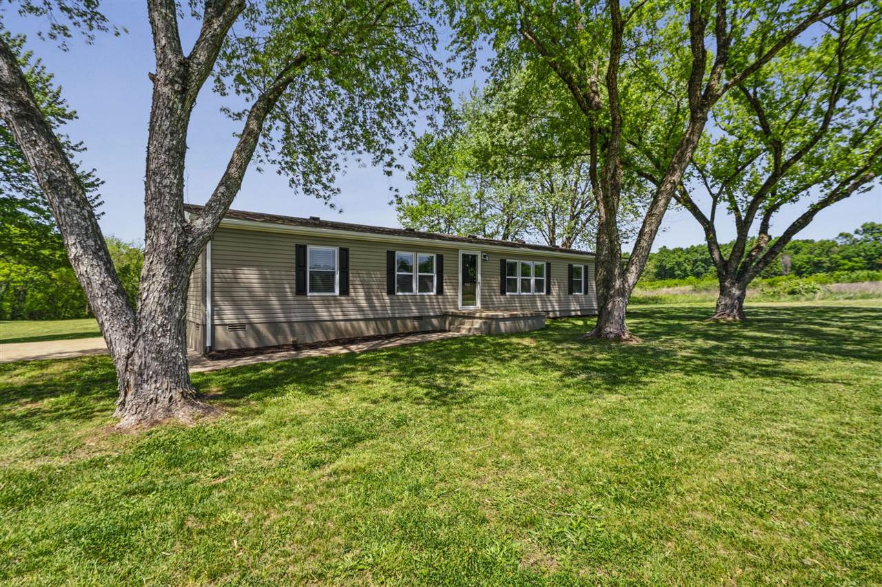 885 Moorman Lane