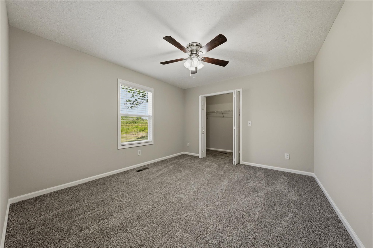 885 Moorman Lane