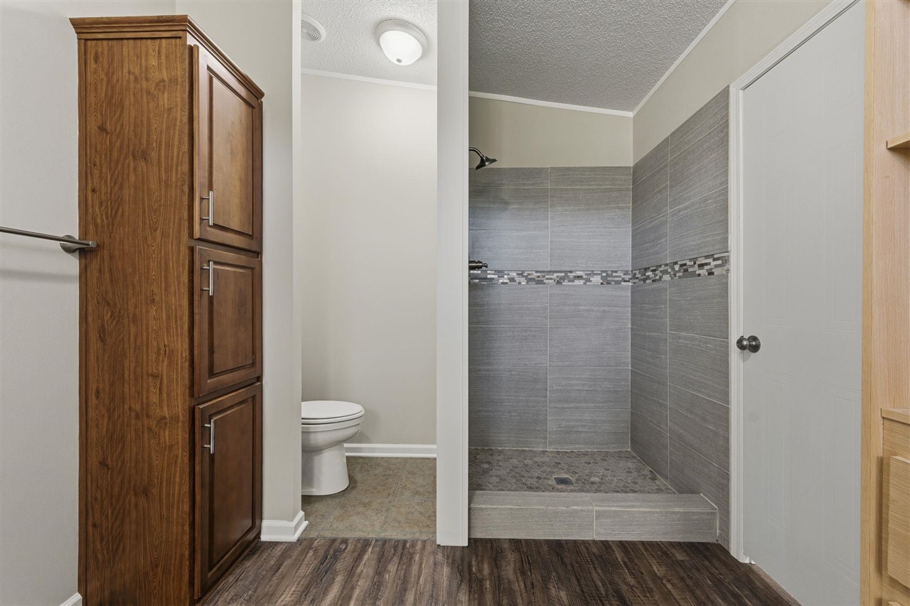 885 Moorman Lane