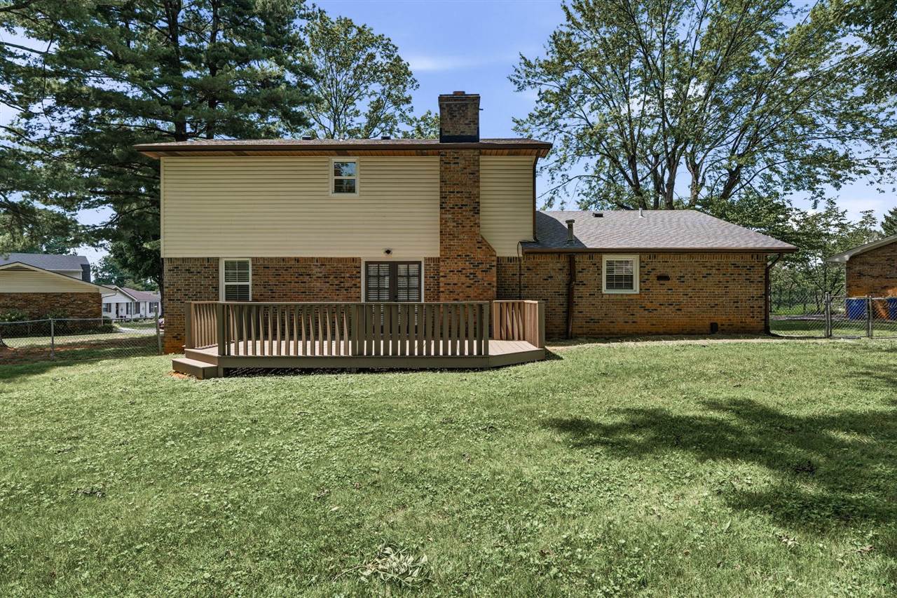 418 St Albans Drive