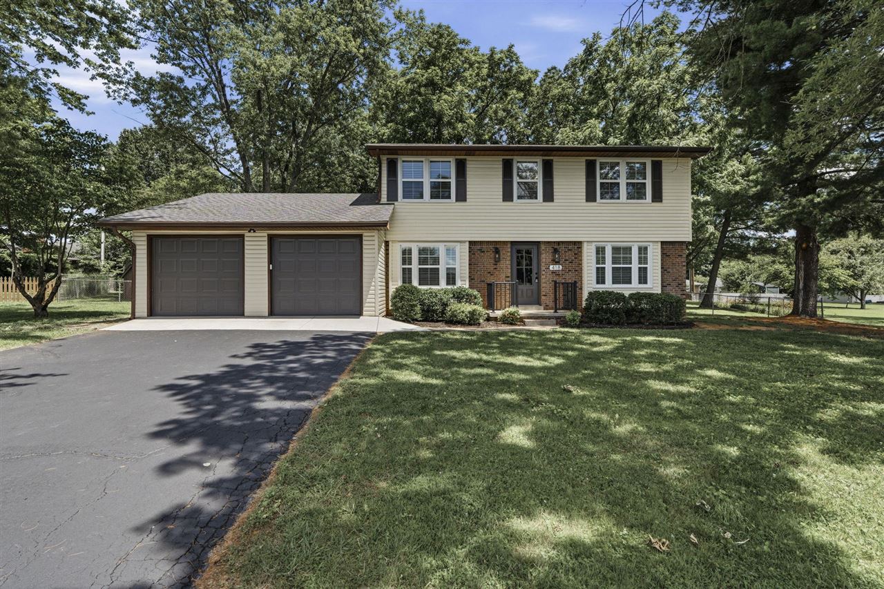 418 St Albans Drive