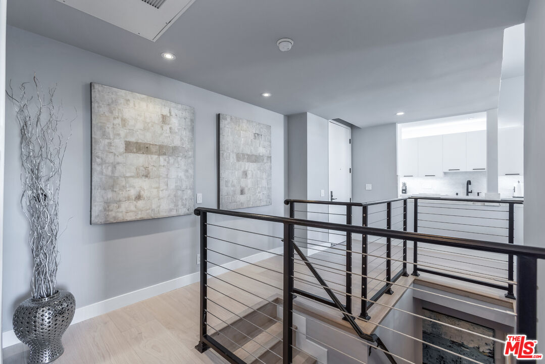 1425 N Detroit St Unit: 402