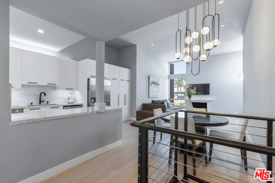1425 N Detroit St Unit: 402