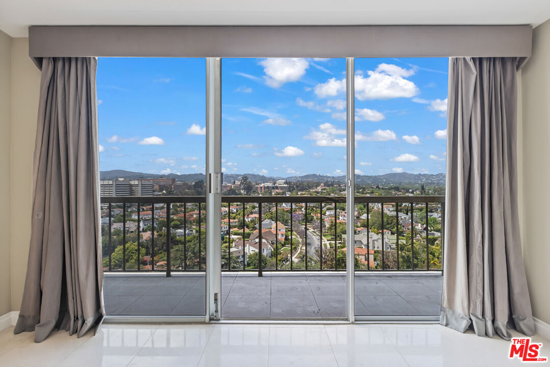10747 Wilshire Blvd Unit: PH8