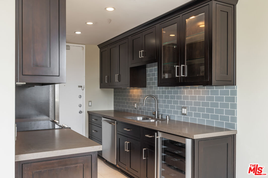 10747 Wilshire Blvd Unit: PH8