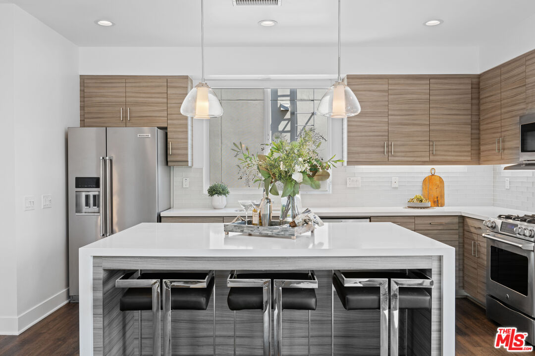 6066 W Studio Ct
