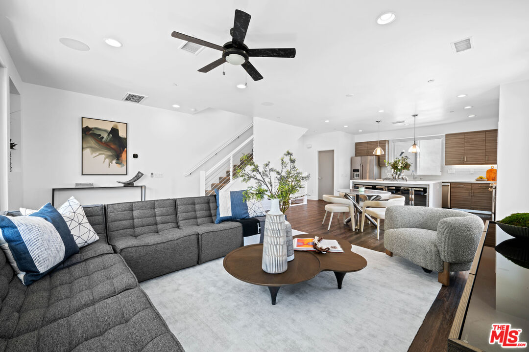 6066 W Studio Ct