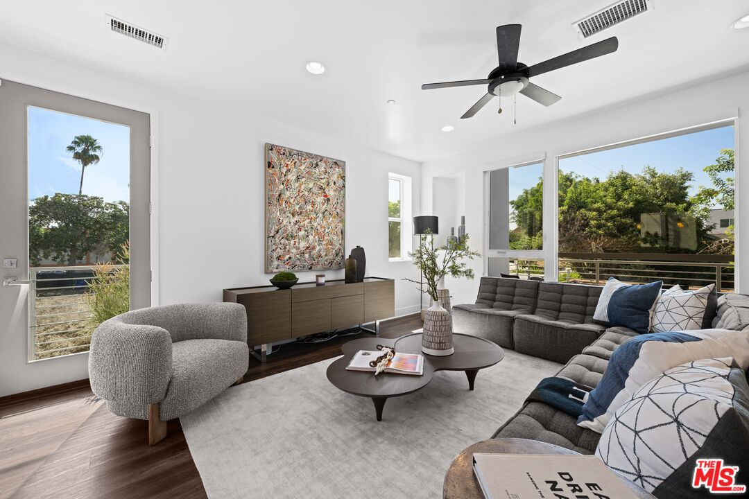 6066 W Studio Ct