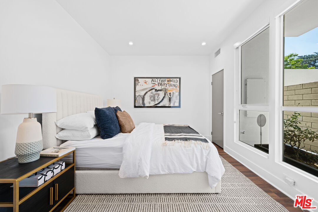 6066 W Studio Ct