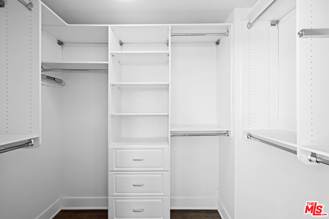 6066 W Studio Ct