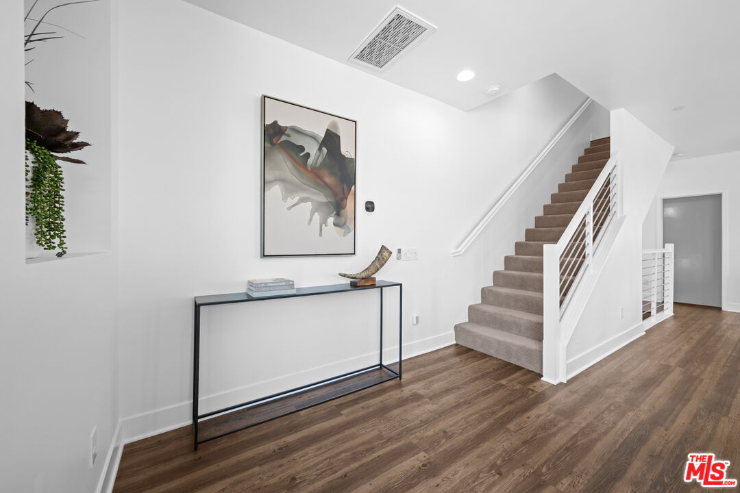 6066 W Studio Ct