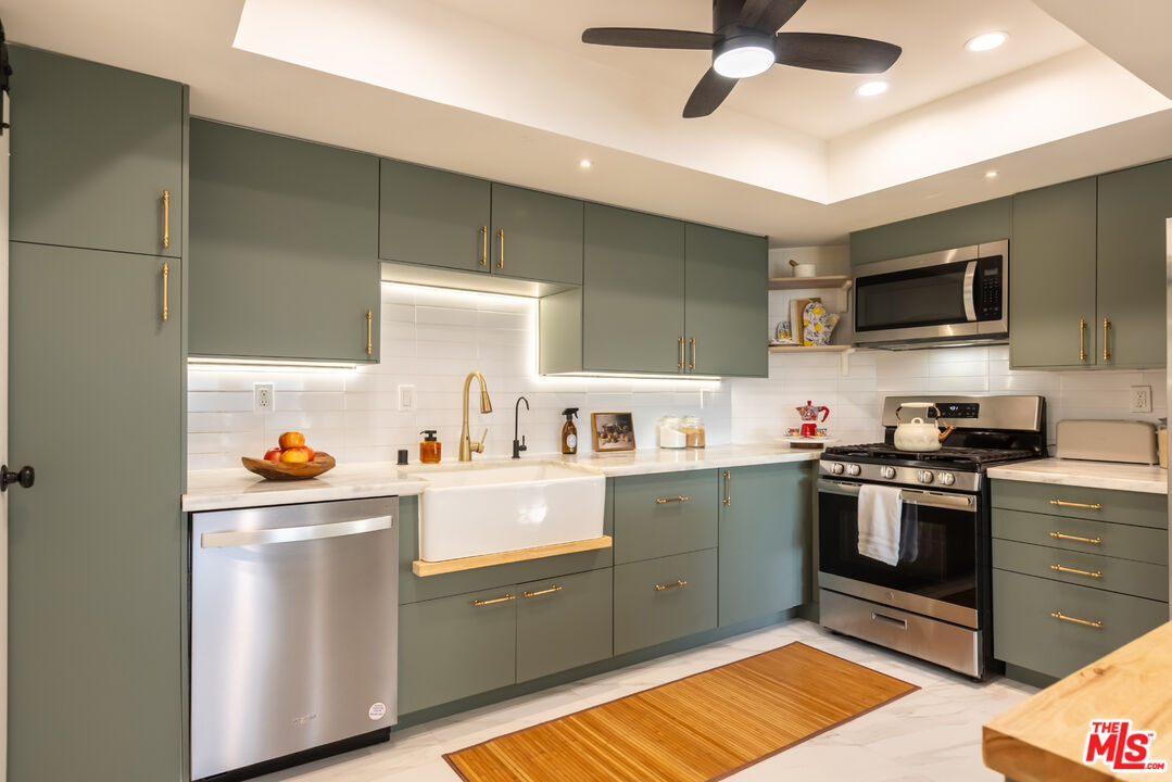 300 S Reno St Unit: 202