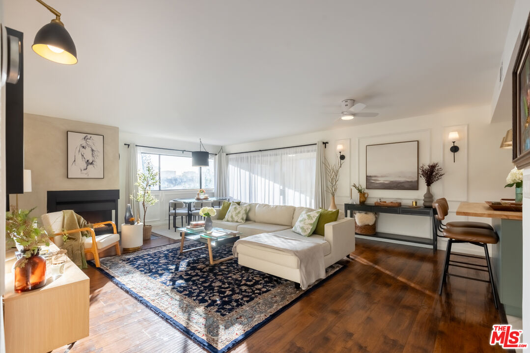 300 S Reno St Unit: 202