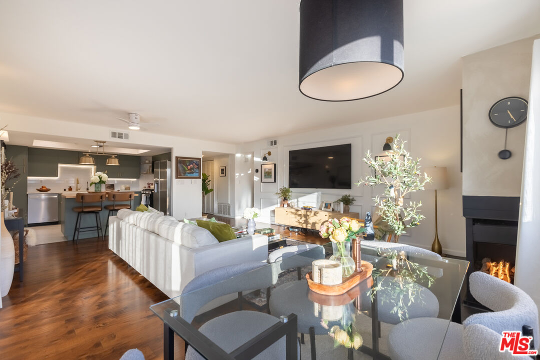 300 S Reno St Unit: 202