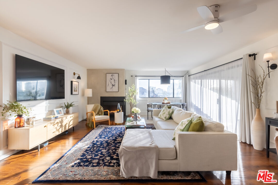 300 S Reno St Unit: 202