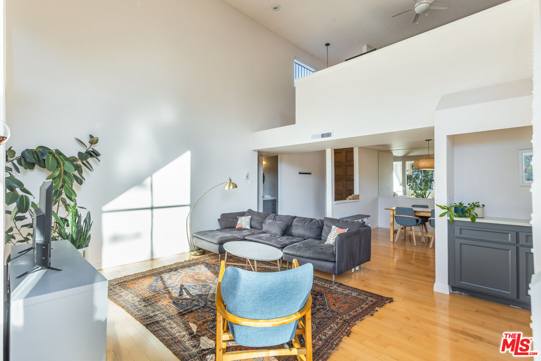 3315 Griffith Park Blvd Unit: 309