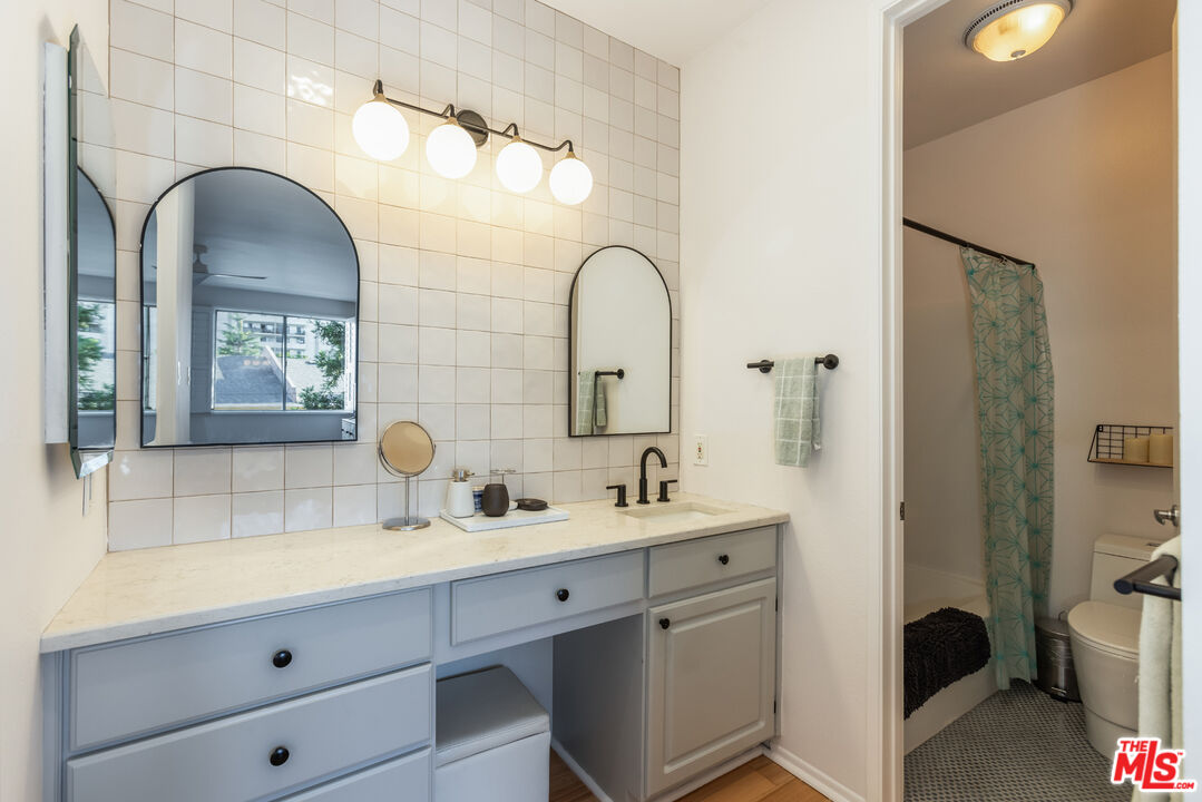 3315 Griffith Park Blvd Unit: 309