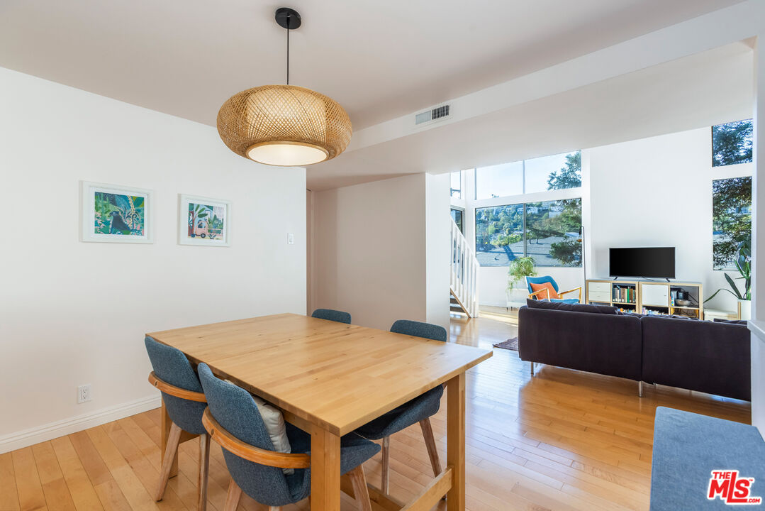 3315 Griffith Park Blvd Unit: 309