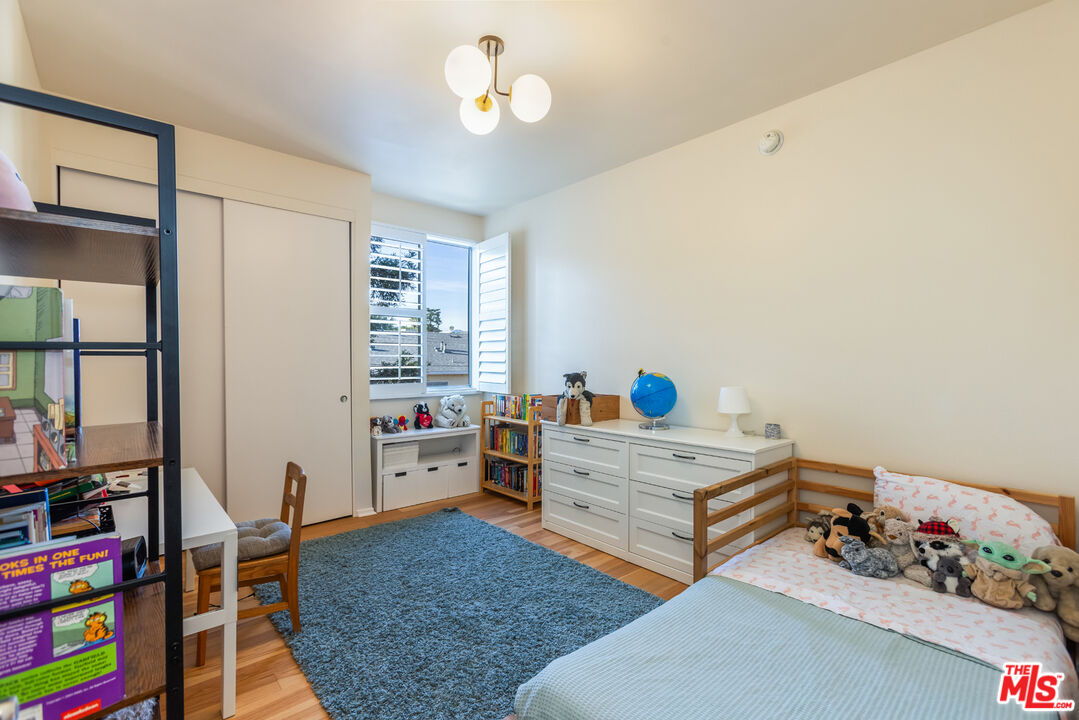 3315 Griffith Park Blvd Unit: 309