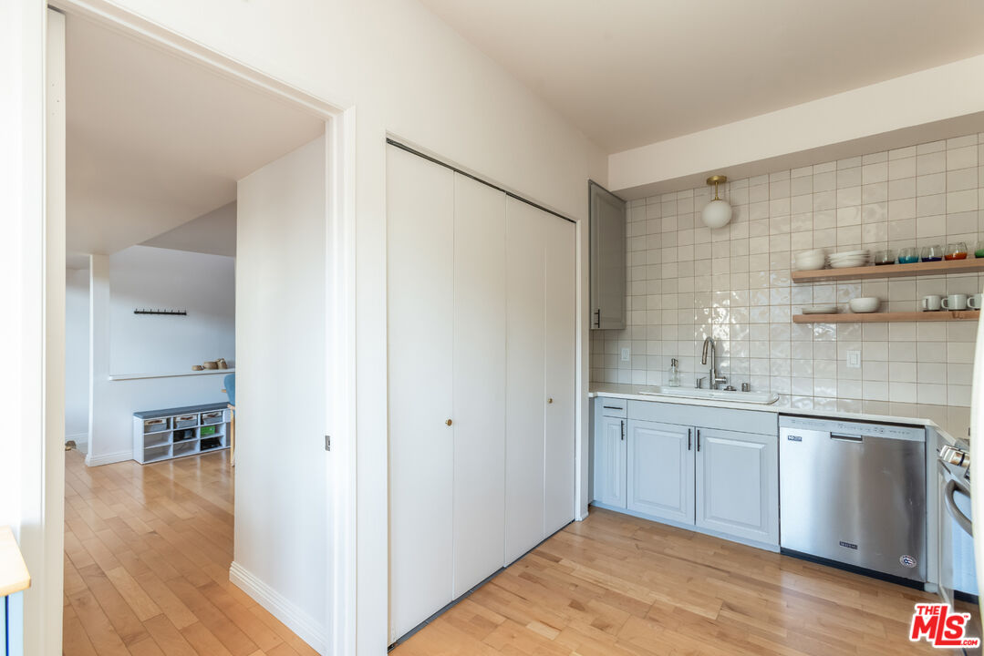 3315 Griffith Park Blvd Unit: 309