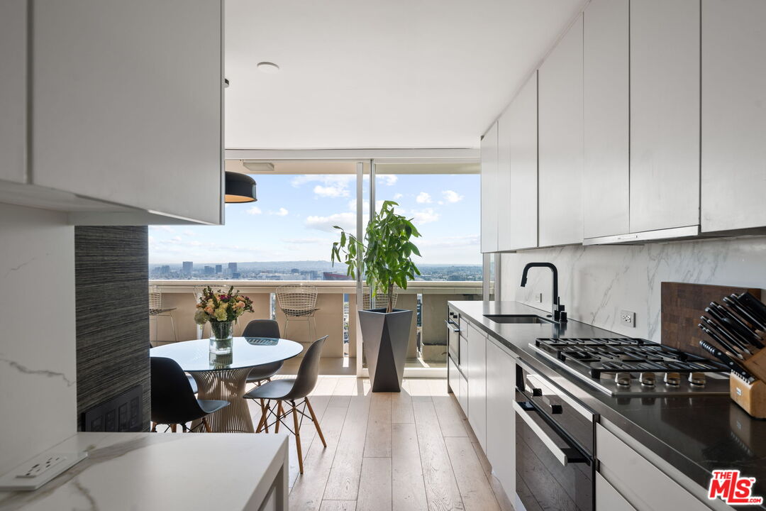 8787 Shoreham Dr Unit: 608