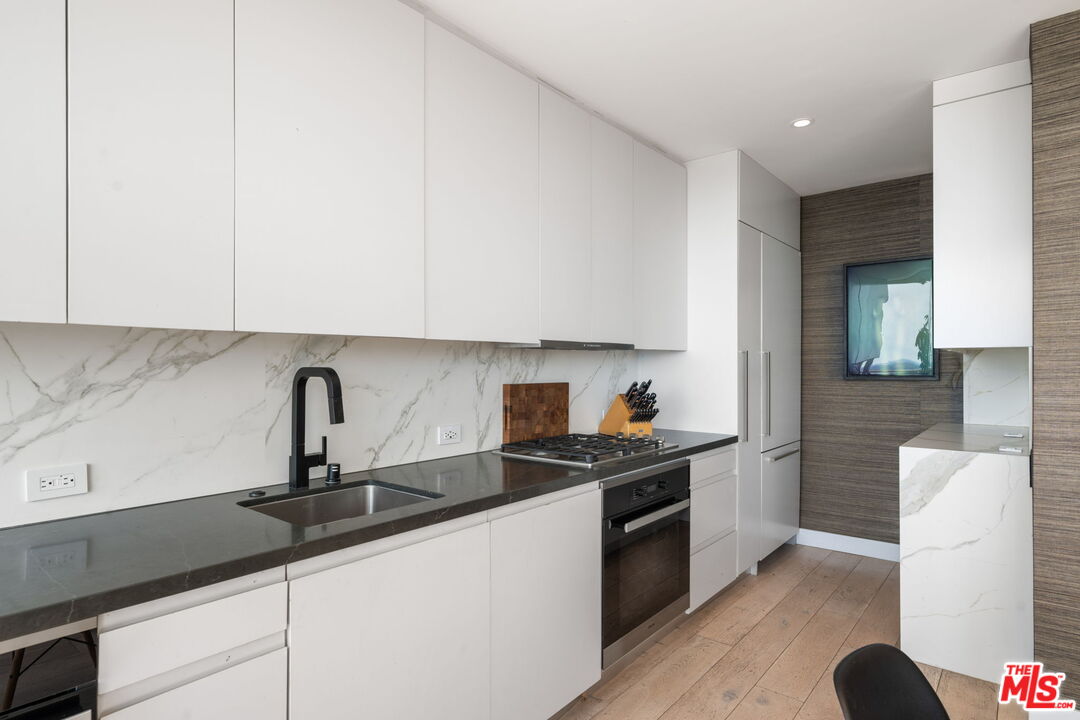 8787 Shoreham Dr Unit: 608