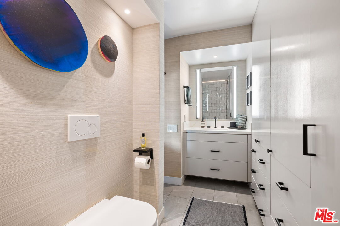 8787 Shoreham Dr Unit: 608