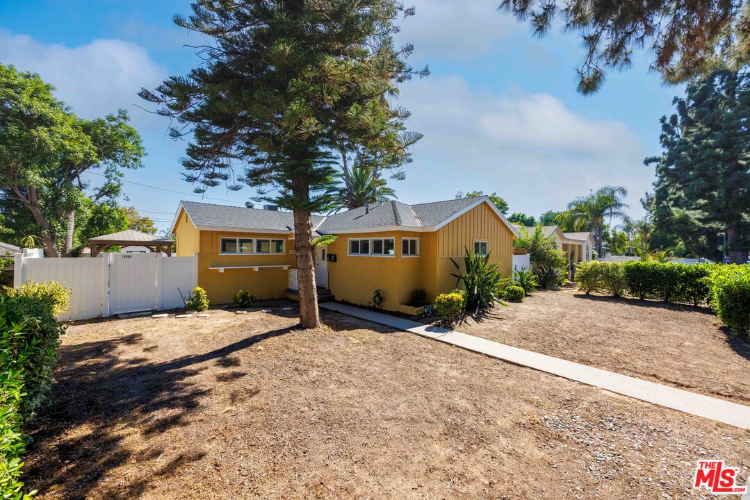 15906 San Fernando Mission Blvd