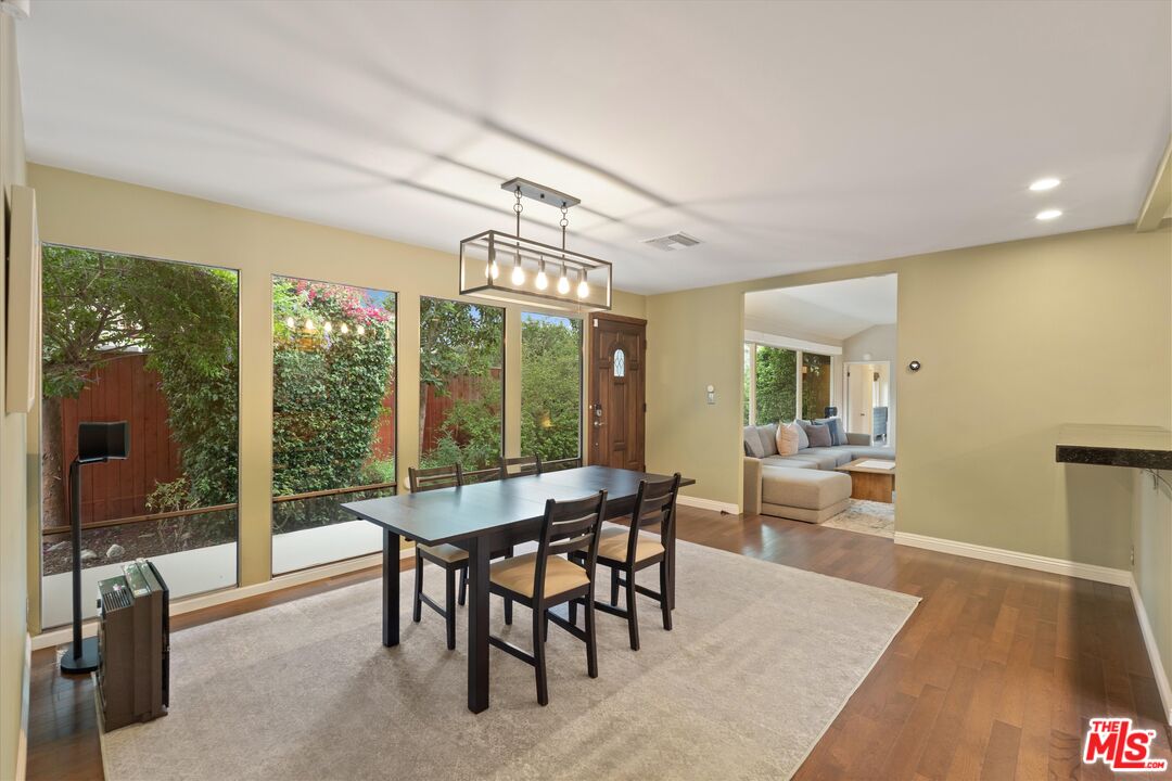 317 S Orchard Dr