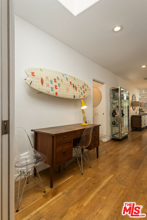 8985 Lloyd Pl