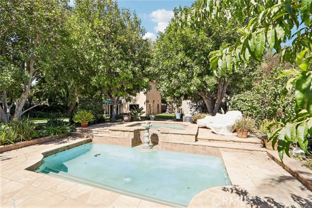 10925 Willowbrae