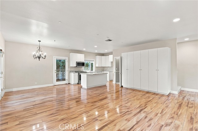 10925 Willowbrae