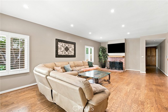 10925 Willowbrae