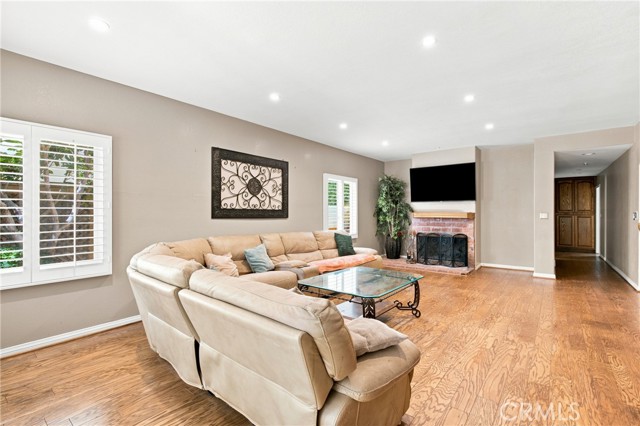 10925 Willowbrae