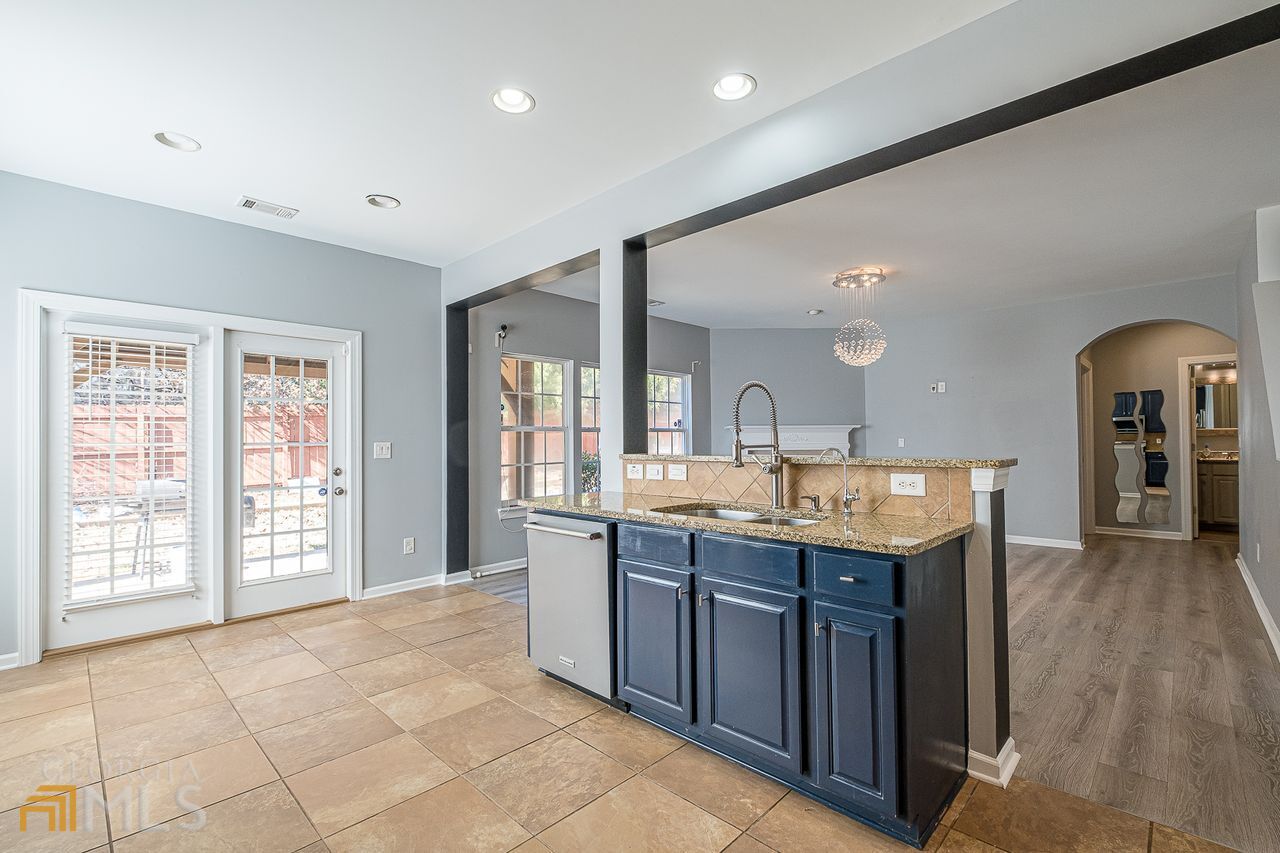 405 HIGHBRANCH Circle