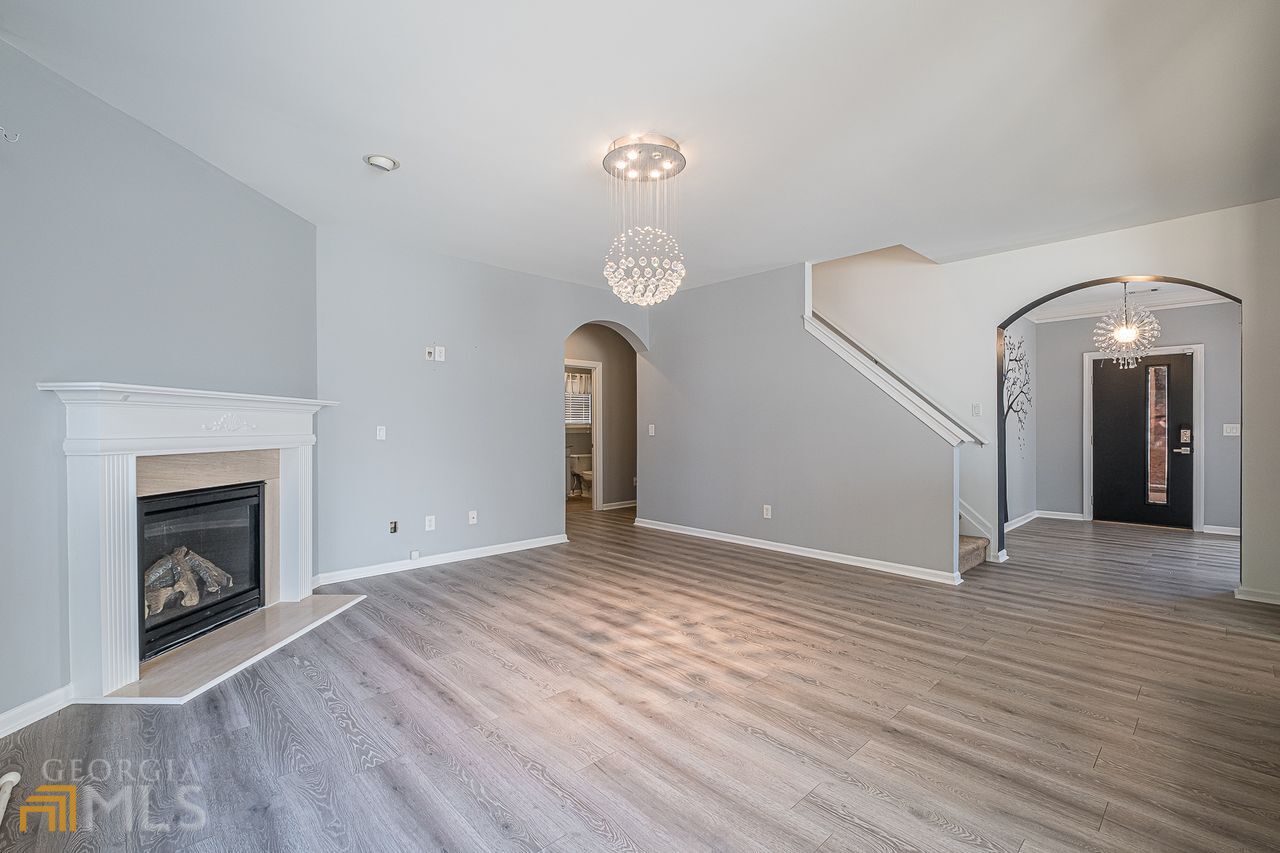 405 HIGHBRANCH Circle
