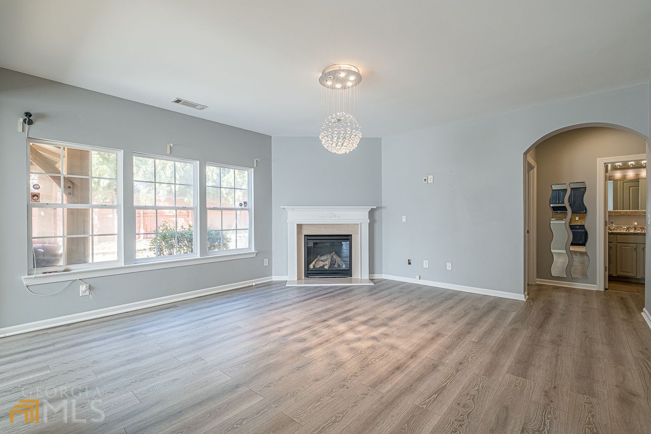 405 HIGHBRANCH Circle