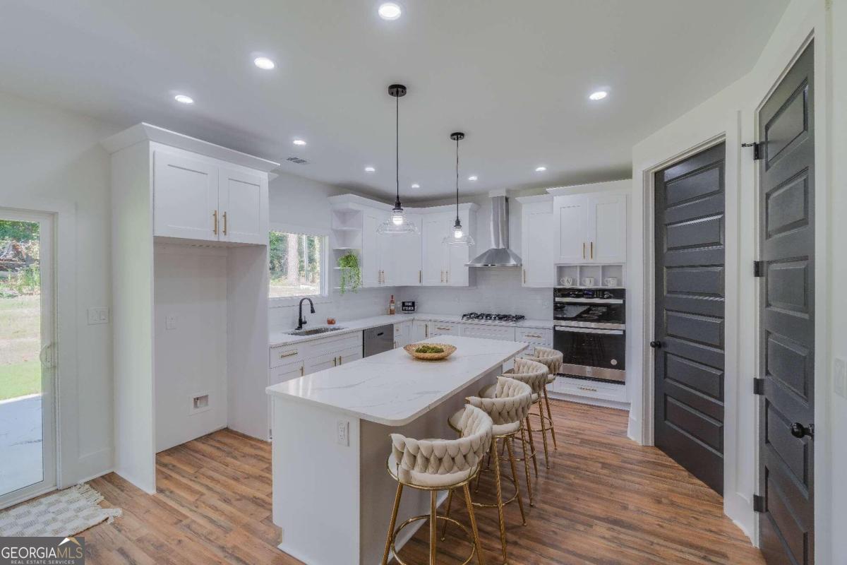 3277 Village Glen Drive
