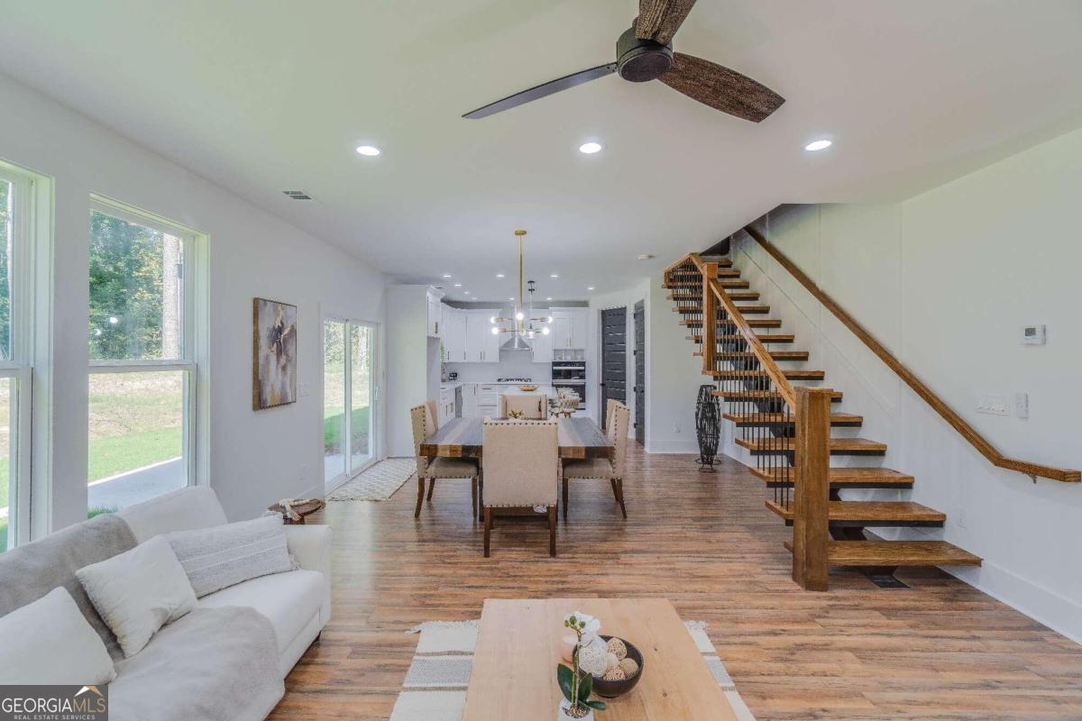 3277 Village Glen Drive