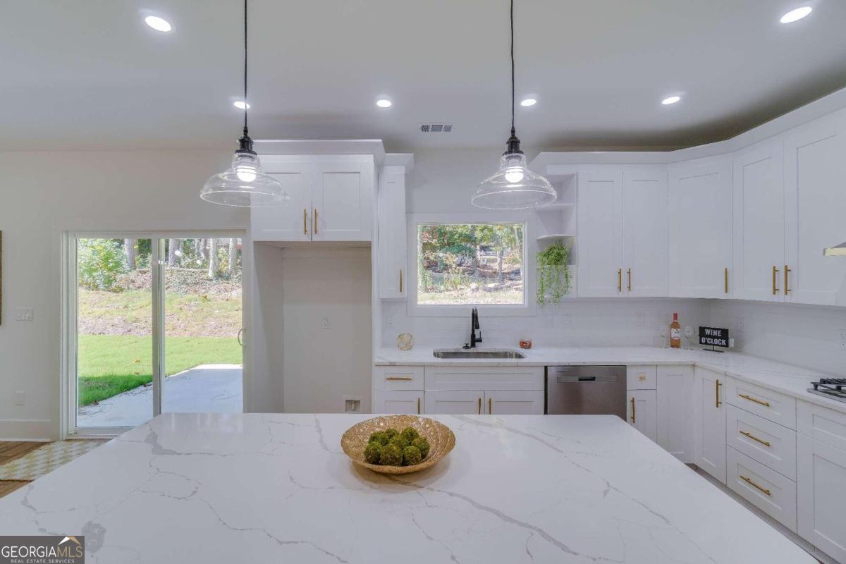 3277 Village Glen Drive