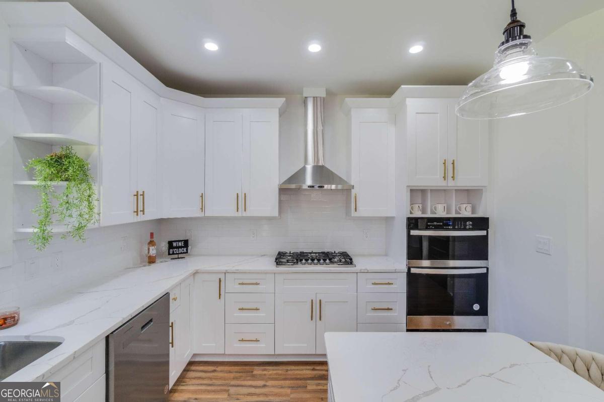 3277 Village Glen Drive